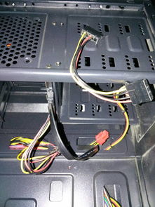 固态硬盘与机械硬盘双硬盘安装指南 合理接线与配置方法